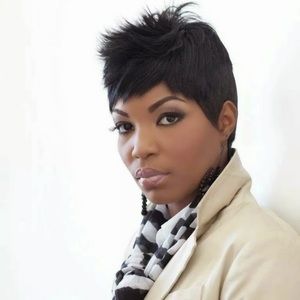 Meet your Posher, Angela